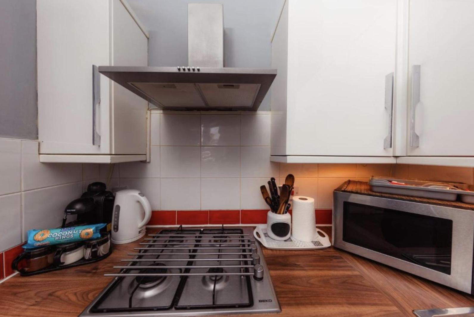 Warm Apartment By Holyrood Palace! Edinburgh Exterior foto